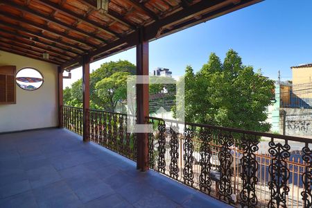 Casa à venda com 360m², 6 quartos e 2 vagasVaranda