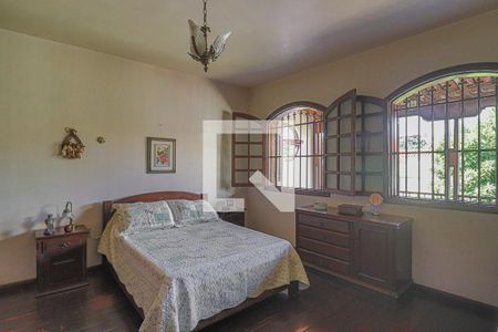 Casa à venda com 360m², 6 quartos e 2 vagasQuarto Suíte