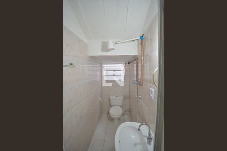 Banheiro de casa para alugar com 1 quarto, 28m² em Vila Moraes, São Paulo