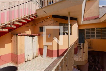 Casa à venda com 157m², 7 quartos e 1 vaga Casa à venda com 157m², 7 quartos e 1 vagaCasa 1 Entrada