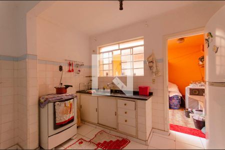 Casa à venda com 157m², 7 quartos e 1 vaga Casa à venda com 157m², 7 quartos e 1 vagaCasa 2 Cozinha