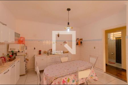 Casa à venda com 157m², 7 quartos e 1 vaga Casa à venda com 157m², 7 quartos e 1 vagaCasa 2 Cozinha