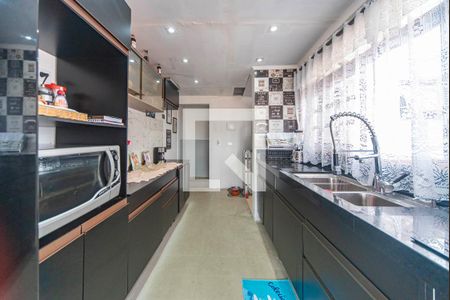 Apartamento à venda com 92m², 2 quartos e 1 vaga Apartamento à venda com 92m², 2 quartos e 1 vagaCozinha