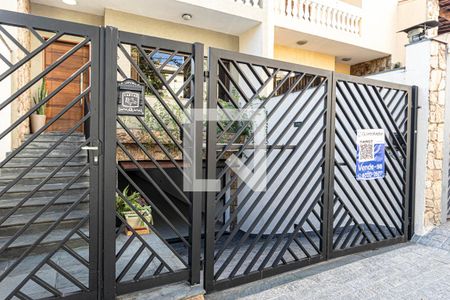 Casa à venda com 257m², 3 quartos e 6 vagasVista da Rua