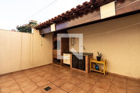 Casa à venda com 257m², 3 quartos e 6 vagasChurrasqueira