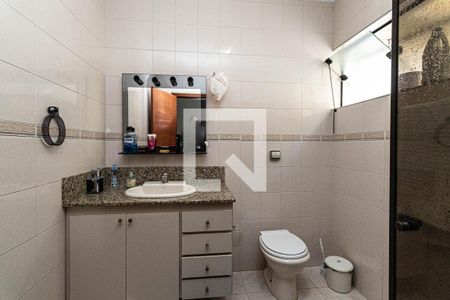 Casa à venda com 257m², 3 quartos e 6 vagasBanheiro Social