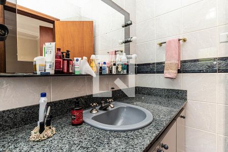 Casa à venda com 257m², 3 quartos e 6 vagasBanheiro da Suíte