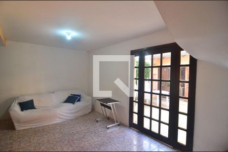 Casa à venda com 200m², 7 quartos e 5 vagasSala