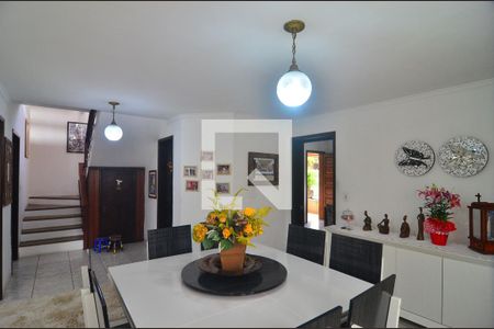 Sala de Jantar de casa à venda com 7 quartos, 200m² em Bairro Fátima, Canoas
