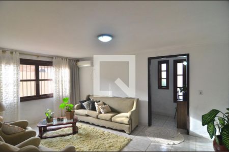 Sala de casa à venda com 7 quartos, 200m² em Bairro Fátima, Canoas