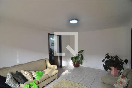Sala de casa à venda com 7 quartos, 200m² em Bairro Fátima, Canoas