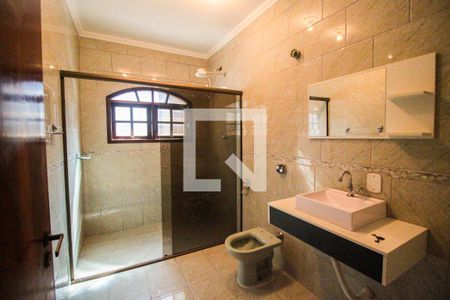 Casa para alugar com 168m², 3 quartos e 2 vagasBanheiro 1