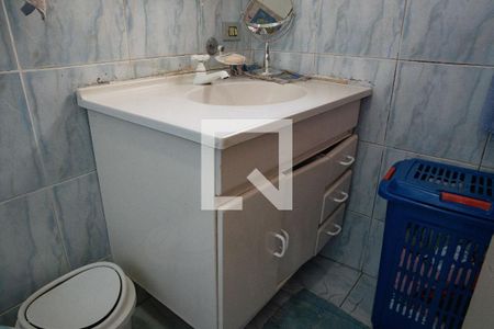 Casa à venda com 180m², 3 quartos e 2 vagasBanheiro
