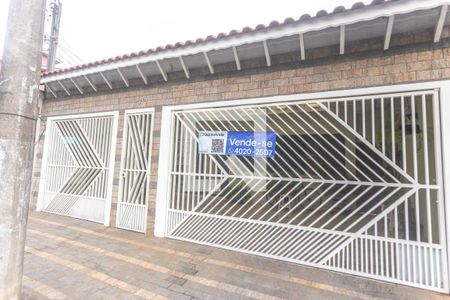 Casa à venda com 162m², 3 quartos e 3 vagas Casa à venda com 162m², 3 quartos e 3 vagasFachada