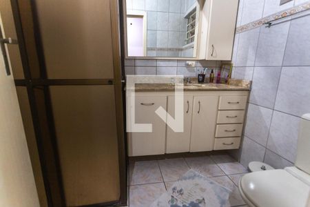 Casa à venda com 162m², 3 quartos e 3 vagas Casa à venda com 162m², 3 quartos e 3 vagasBanheiro social - casa 2