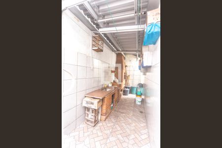 Casa à venda com 162m², 3 quartos e 3 vagas Casa à venda com 162m², 3 quartos e 3 vagasQuintal