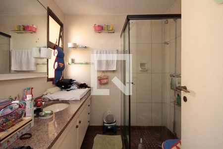 Apartamento à venda com 270m², 4 quartos e 1 vagaBanheiro da Suíte 2