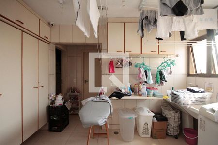 Apartamento à venda com 270m², 4 quartos e 1 vagaÁrea de Serviço