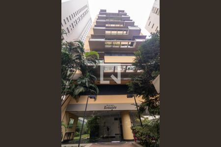 Apartamento à venda com 96m², 2 quartos e 2 vagas Apartamento à venda com 96m², 2 quartos e 2 vagasFachada