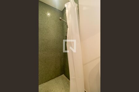 Apartamento à venda com 96m², 2 quartos e 2 vagas Apartamento à venda com 96m², 2 quartos e 2 vagasBanheiro da Suíte 1