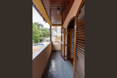 Casa à venda com 424m², 4 quartos e 4 vagasSacada Quarto 3 - Suíte