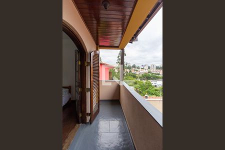 Casa à venda com 424m², 4 quartos e 4 vagasSacada Quarto 1