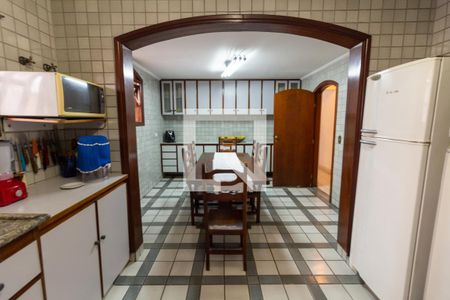 Casa à venda com 424m², 4 quartos e 4 vagasCozinha