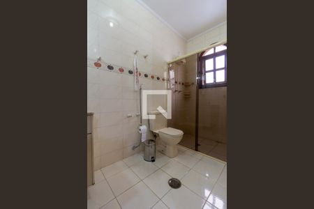 Casa à venda com 424m², 4 quartos e 4 vagasBanheiro Suíte 3