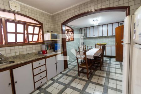 Casa à venda com 424m², 4 quartos e 4 vagasCozinha