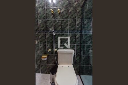 Casa à venda com 424m², 4 quartos e 4 vagasBanheiro Social