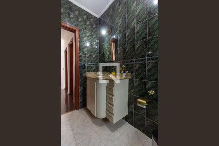 Casa à venda com 424m², 4 quartos e 4 vagasBanheiro Social