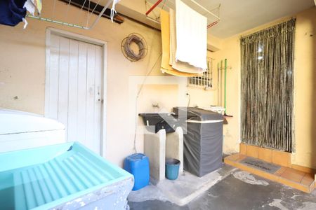 Casa à venda com 200m², 4 quartos e sem vagaLavanderia