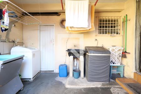 Casa à venda com 200m², 4 quartos e sem vagaLavanderia