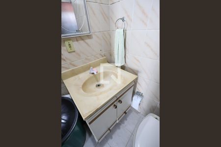 Casa à venda com 200m², 4 quartos e sem vagaBanheiro 2