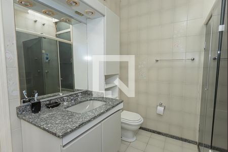 Casa à venda com 285m², 3 quartos e 2 vagasBanheiro suite