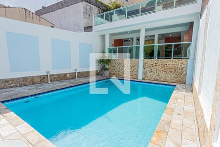Casa à venda com 285m², 3 quartos e 2 vagasPiscina