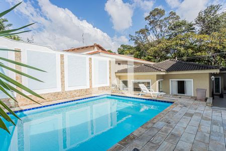 Casa à venda com 285m², 3 quartos e 2 vagasPiscina