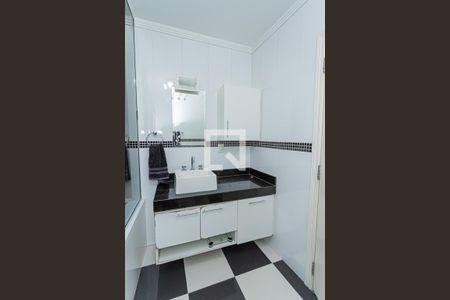 Casa à venda com 285m², 3 quartos e 2 vagasBanheiro