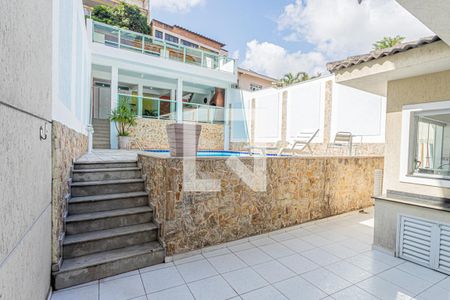 Casa à venda com 285m², 3 quartos e 2 vagasQuintal