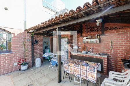 Apartamento à venda com 158m², 3 quartos e 2 vagasCobertura