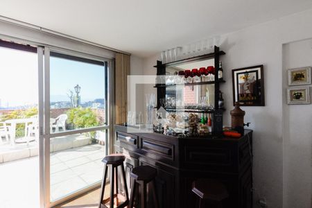 Apartamento à venda com 158m², 3 quartos e 2 vagasCobertura