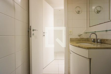 Apartamento para alugar com 100m², 2 quartos e 2 vagasBanheiro da Suíte 2