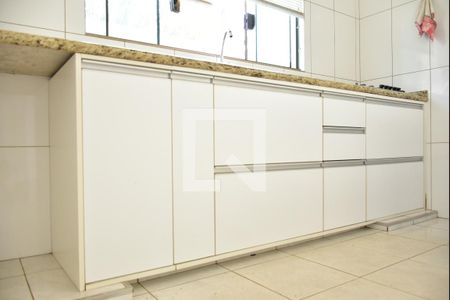 Casa para alugar com 250m², 3 quartos e 1 vagaCozinha - Armários