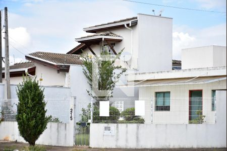 Casa para alugar com 250m², 3 quartos e 1 vagaFachada