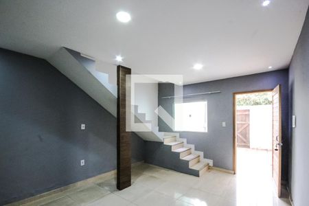Sala de casa para alugar com 2 quartos, 90m² em Guaratiba, Rio de Janeiro