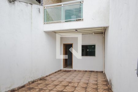 Casa para alugar com 90m², 2 quartos e 1 vagaFachada