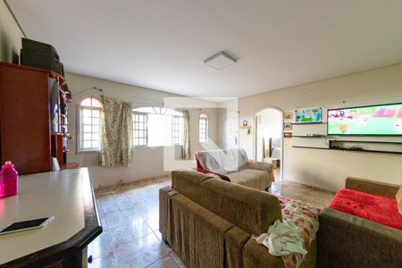 Casa à venda com 231m², 4 quartos e 2 vagas Casa à venda com 231m², 4 quartos e 2 vagassala 2