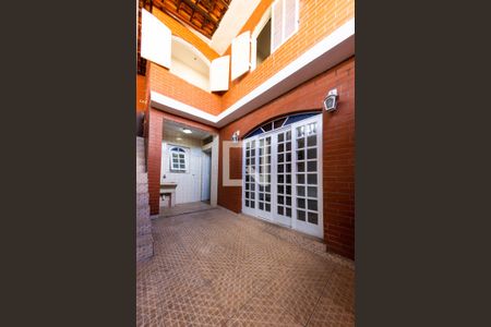 Casa à venda com 231m², 4 quartos e 2 vagas Casa à venda com 231m², 4 quartos e 2 vagasÁrea Externa