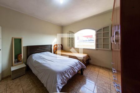 Casa à venda com 231m², 4 quartos e 2 vagas Casa à venda com 231m², 4 quartos e 2 vagasQuarto 2