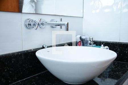 Casa de condomínio para alugar com 670m², 5 quartos e 4 vagas Casa de condomínio para alugar com 670m², 5 quartos e 4 vagasBanheiro da Suíte 2